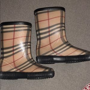 Girls Burberry rain boots size 11/12